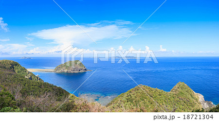 アラン展望台から見える青い渡嘉敷の海 18721304