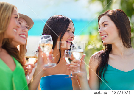 girls with champagne glasses girls with champagne glasses 18723021