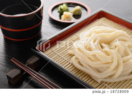 うどん 18728009