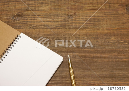 Open Notebook With White Pages And Gold Ink Pen. 18730582