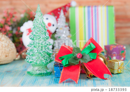 christmas, holidays, new year and celebration 18733393