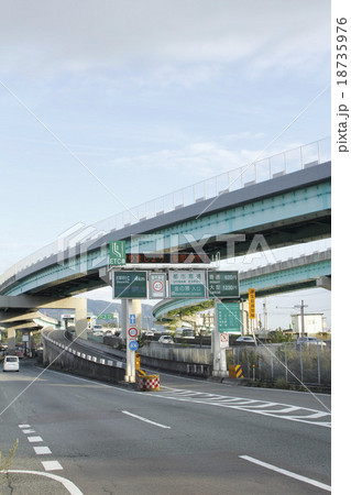 都市高速　金の隈ランプ 18735976