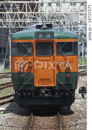 上越線高崎口の115系電車 18737275