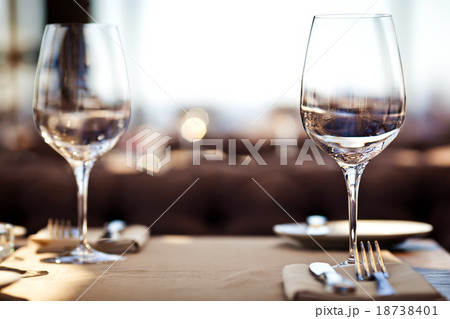Empty glasses 18738401