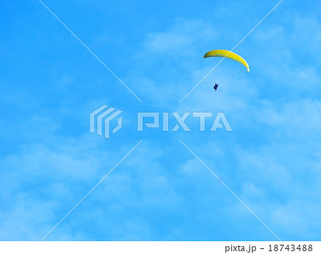 パラグライダー パラグライダー 18743488