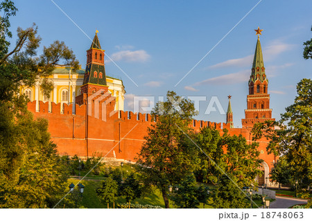 Towers and walls of Moscow Kremlin, Russia 18748063