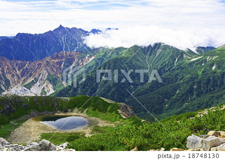 鷲羽池と槍ヶ岳 鷲羽池と槍ヶ岳 18748130