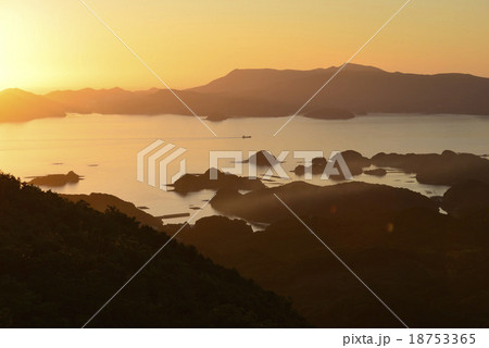 【長崎県】九十九島の夕景 18753365