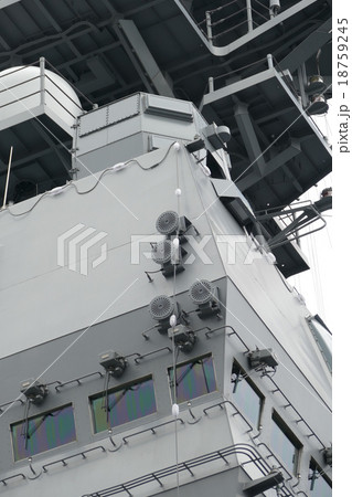 いずも 護衛艦 横浜 大桟橋 いずも 護衛艦 横浜 大桟橋 18759245