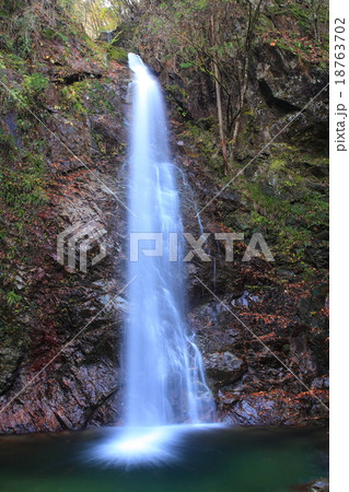 払沢の滝 紅葉 払沢の滝 紅葉 18763702