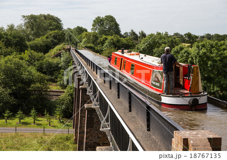ナローボート 18767135