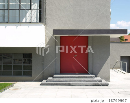 Modern architecture 18769967