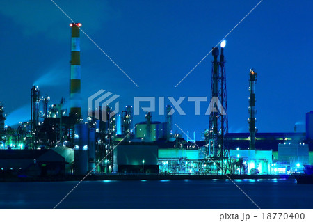 対岸の工場夜景 18770400