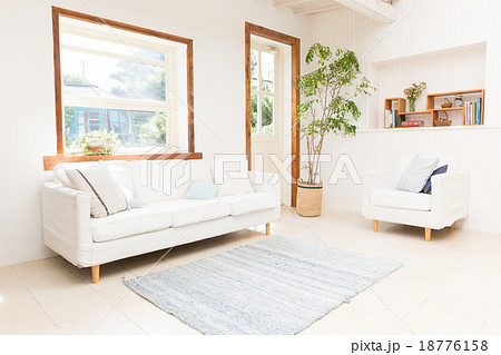 リビングルーム 18776158