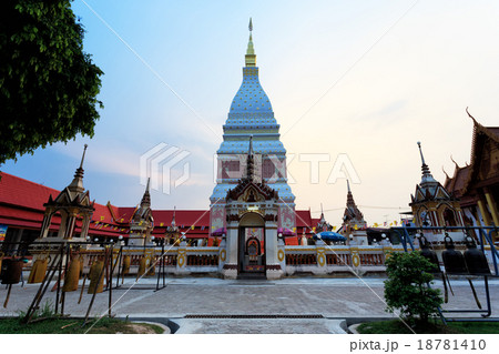 Wat Pra That Renu, Nakhon Phanom, Thailand 18781410