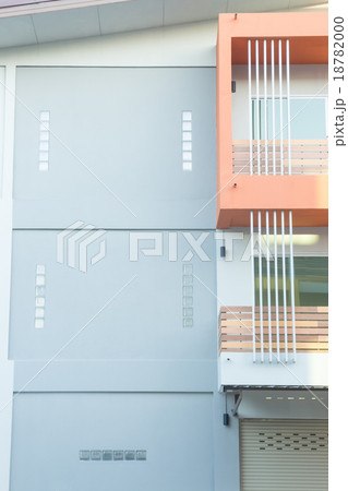 Simply style of new building 18782000