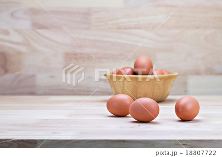 hen's eggs in wooden bowl hen's eggs in wooden bowl 18807722
