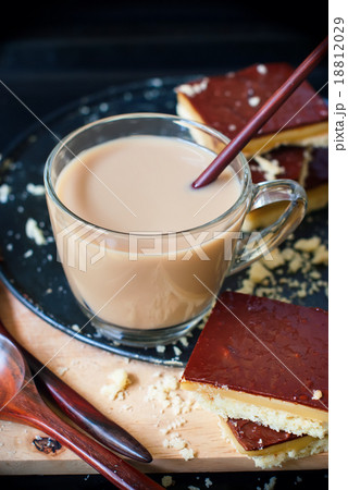 Hot Coffee with Chocolate Caramel Cookies Hot Coffee with Chocolate Caramel Cookies 18812029