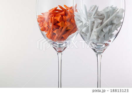 Two glasses of wine and golf equipments 18813123