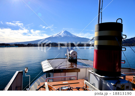 Mt Fuji from Lake Kawaguchiko,Tokyo, Japan 18813190