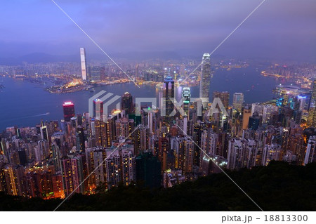 香港　ビクトリアピークから望む100万ドルの夜景 18813300