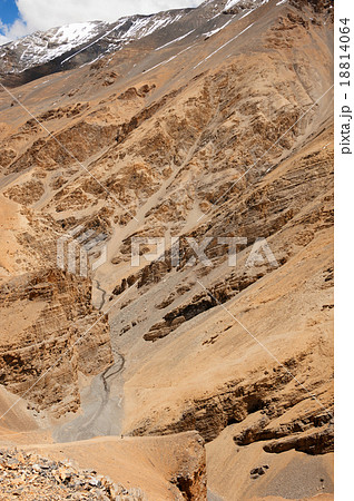 Trekking in upper Mustang, Nepal Trekking in upper Mustang, Nepal 18814064