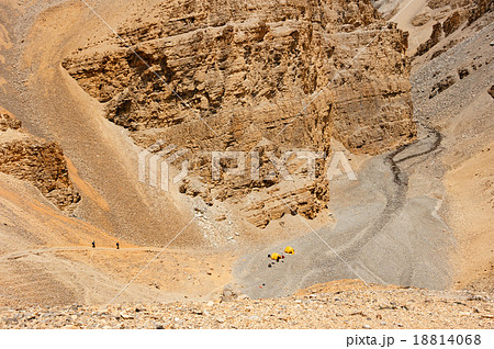 Trekking in upper Mustang, Nepal Trekking in upper Mustang, Nepal 18814068
