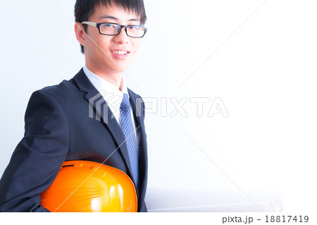 Happy young asian engineer 18817419