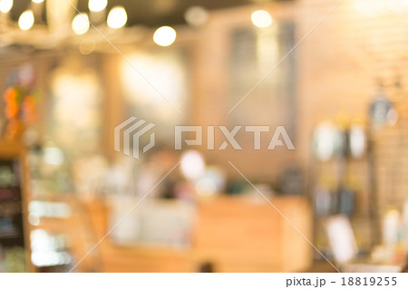Blur coffee cafe shop restaurant with bokeh background Blur coffee cafe shop restaurant with bokeh background 18819255
