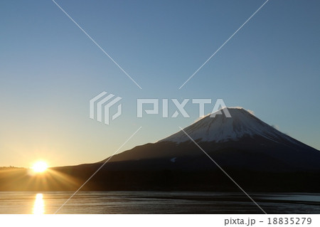 富士山 新年の光 富士山 新年の光 18835279