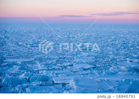 オホーツクの流氷 18840791