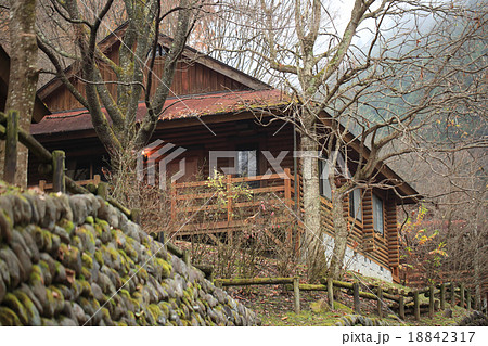 ログキャビン 18842317