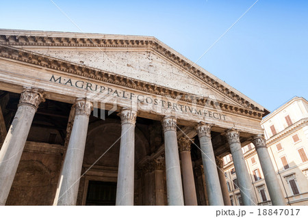 Facade with columns of Pantheon, Rome, Italy 18847017