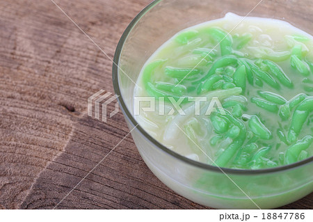 Thai food, Lod Chong dessert coconut milk on wood Thai food, Lod Chong dessert coconut milk on wood 18847786