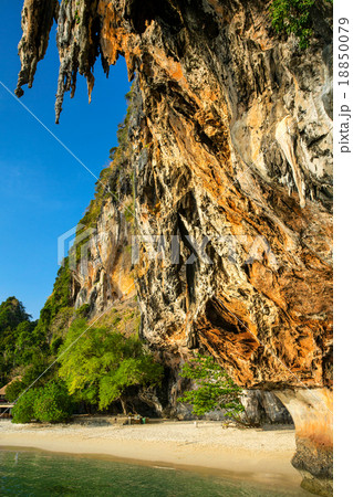 Railay beach in Krabi, Thailand Railay beach in Krabi, Thailand 18850079