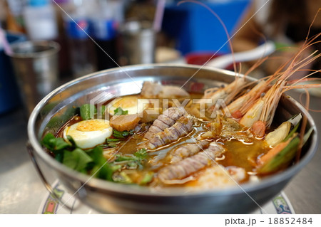 Tom yum goong (seafood hot pot) 18852484