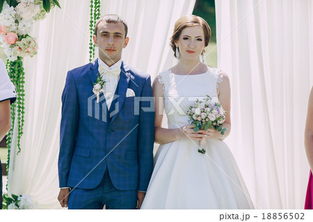 Arch wedding ceremony 18856502