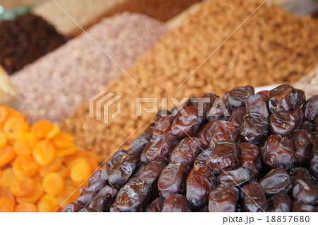 ナツメヤシなどのドライフルーツ屋さん Moroccan Dried Fruits ナツメヤシなどのドライフルーツ屋さん Moroccan Dried Fruits 18857680