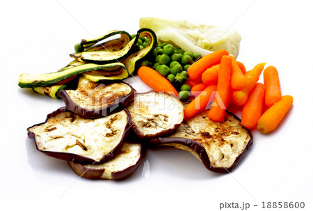 close up Grilled fresh vegetables close up Grilled fresh vegetables 18858600