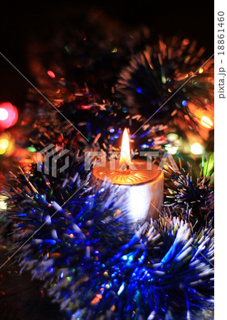 Festive Christmas candles 18861460