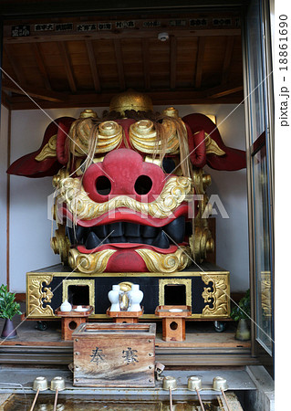 築地　摂社弁財天の赤獅子 18861690