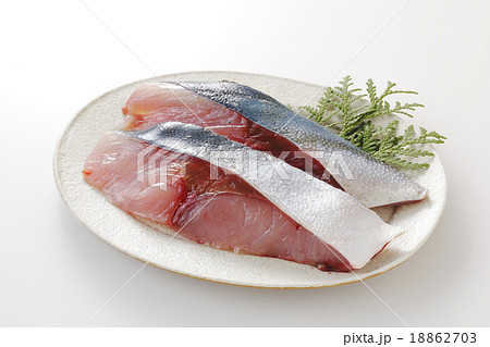 ブリの切身 18862703