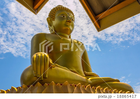 Big buddha 18865417
