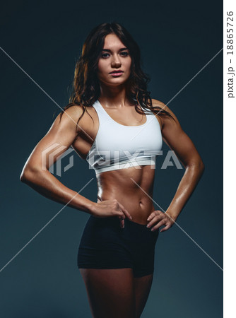 Beautiful young athletic woman Beautiful young athletic woman 18865726