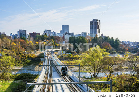 仙台市・仙台市地下鉄東西線新型車両と仙台市全景 仙台市・仙台市地下鉄東西線新型車両と仙台市全景 18870758