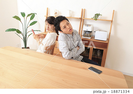 若い夫婦 若い夫婦 18871334