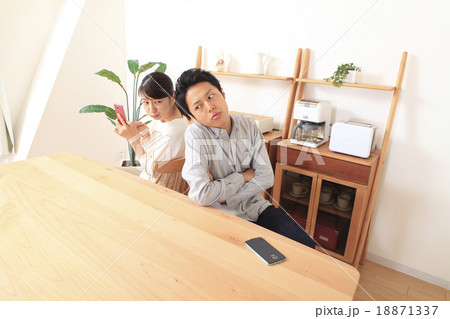 若い夫婦 若い夫婦 18871337