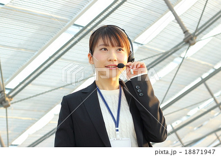 コールセンターの女性 18871947