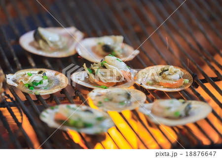 Traditional asian fish market Traditional asian fish market 18876647