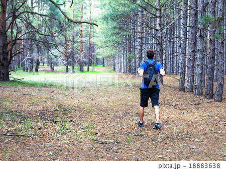 Boy with a backpack 18883638